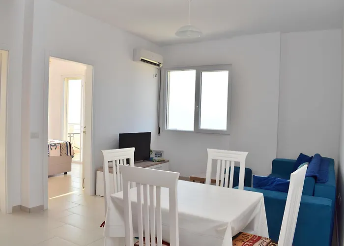 & Sea View Lejlighed