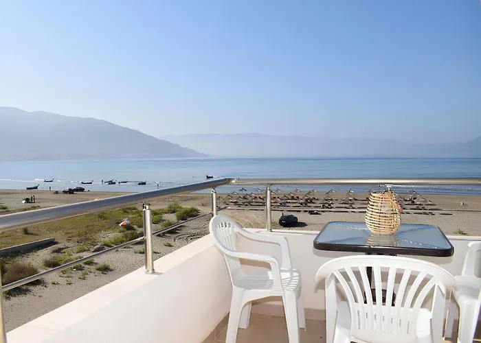 & Sea View Lejlighed