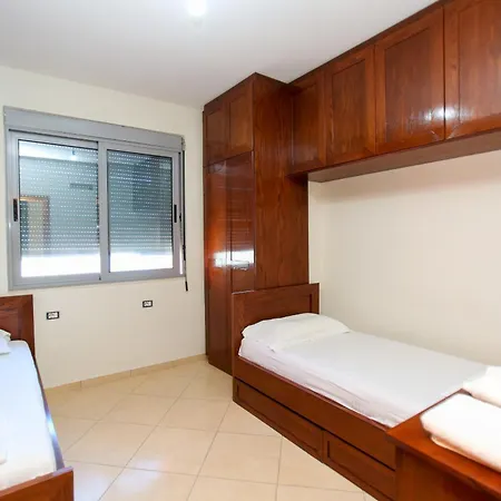 & Sea View Apartment *