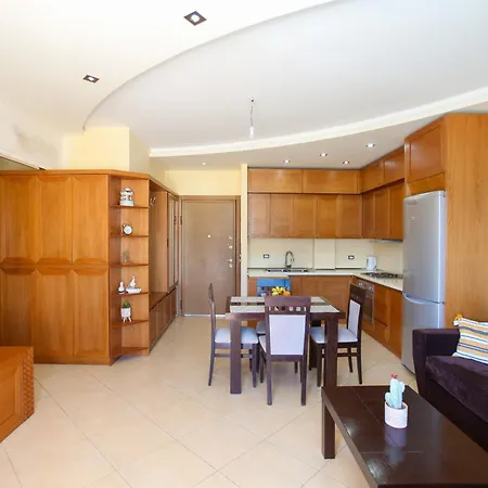& Sea View Apartment *