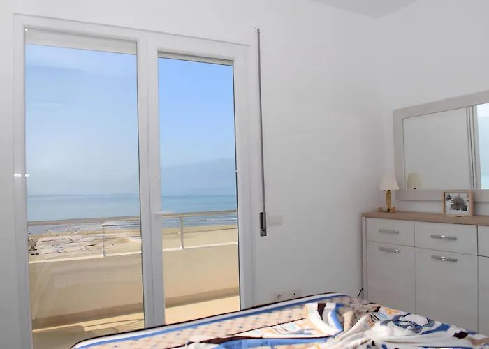 & Sea View *